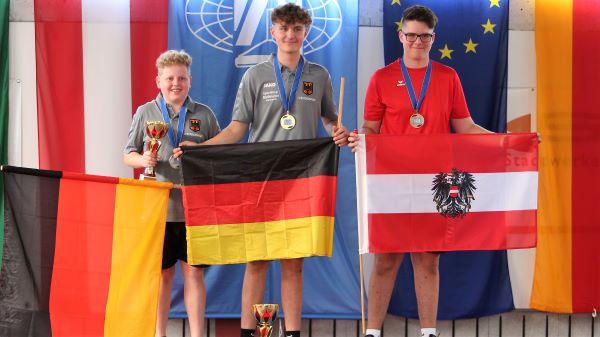 tl_files/aaa_Galerien/001_BILDER/9986_Stocksport 2021/06.08.21 18. EURO GRAND PRIX U16 Klagenfurt/FT__7055 Platz 1 bis 3 U16m 600 px br boee hp.jpg