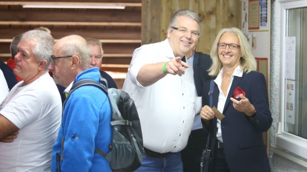 tl_files/aaa_Galerien/001_BILDER/9986_Stocksport 2021/09.10.21 Stocksport Champions League Finale Passau/FB600px IFI Praes mit BOE Praes Silvia Tschiltsch.jpg