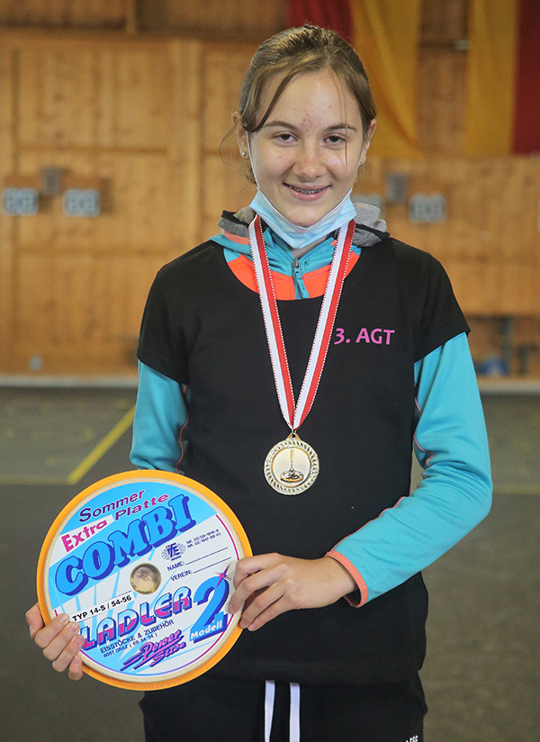 tl_files/aaa_Galerien/001_BILDER/9989_Sommer 2020/26.9.20 3.Austrian Girls Trophy Bad Mitterndorf/26.09.20_AGT_WJugU14_Platz2_Victoria Rumpler_Hintenburg.jpg
