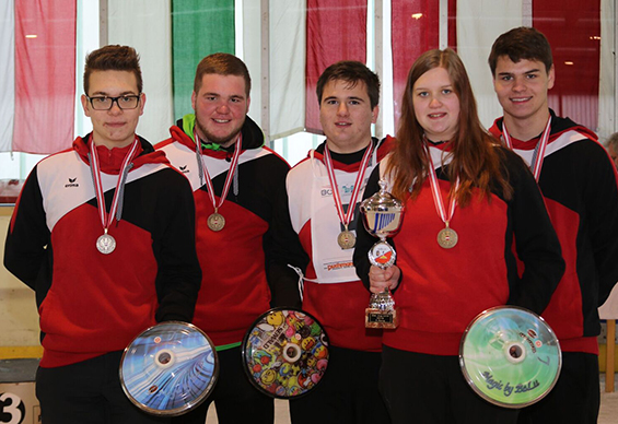 tl_files/aaa_Galerien/001_BILDER/9999 EISSTOCKSPORT 2015_16/OEM_JD U19_3. Oberoe_web.jpg