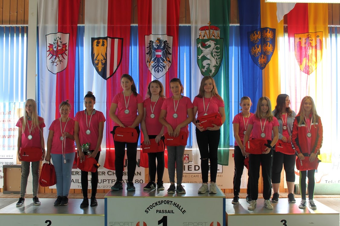 tl_files/aaa_Galerien/03 JESZ/Girls Trophy/Siegerfoto Mannschaft U14.jpg